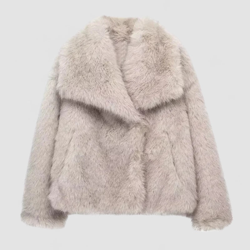 Essence® | Chloé
