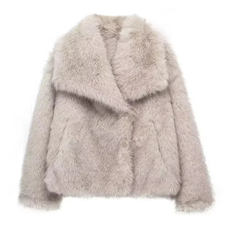 Essence® | Chloé