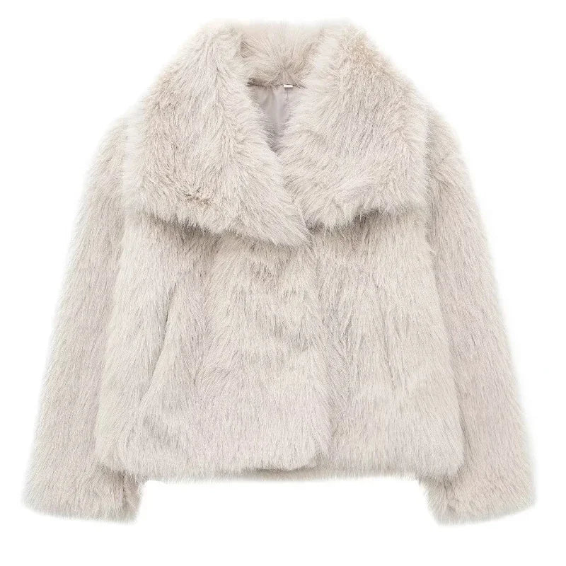 Essence® | Chloé