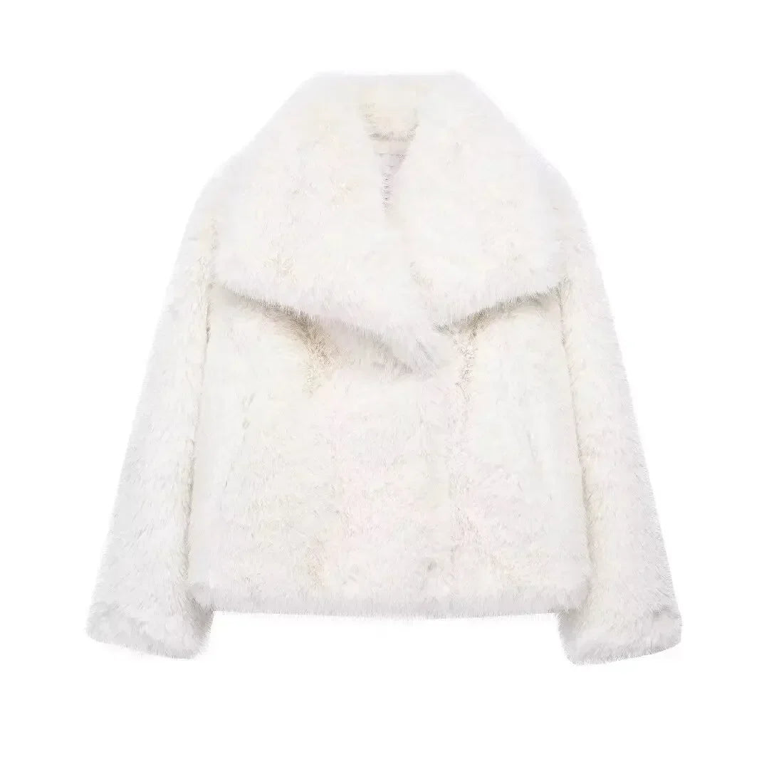 Essence® | Chloé